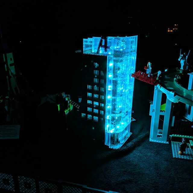 BZP_Tweets's tweet photo. #marvel #theavengers Tower #greatballcontraption module! @brickfair #brickfair #bfal #worldoflights https://t.co/xwo74GZ71K