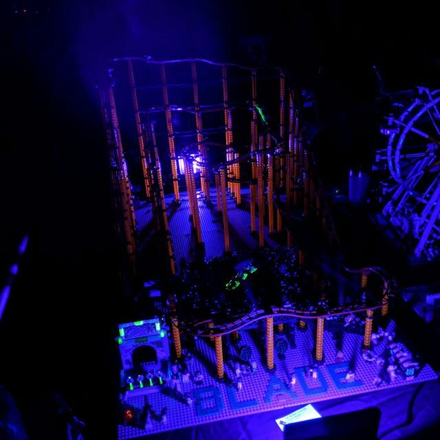BZP_Tweets's tweet photo. Fluorescent Blacklight Roller Coaster @brickfair #brickfair #bfal #worldoflights #LEGO https://t.co/f0QPy40DG0
