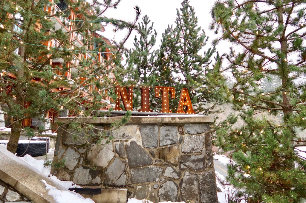 Beautiful place to stay #whistler #nitalakelodge #canada #blog obsessedmum.com/2020/01/16/whi…