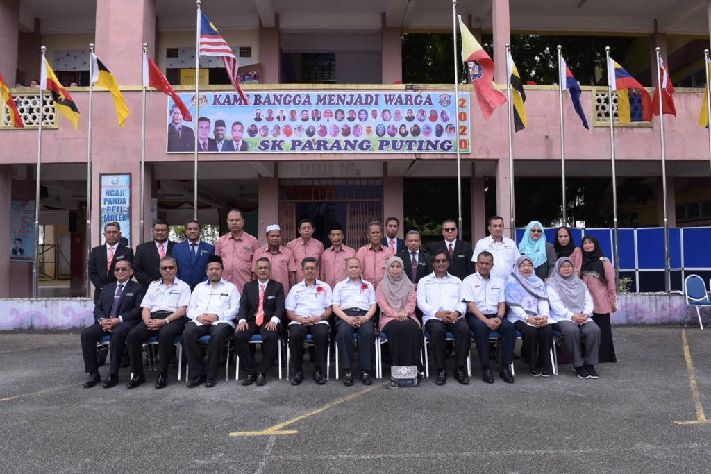 Hari kedua lawatan di Kelantan. Kami ke SK Parang Puting, Pengkalan Chepa.  

Lawatan sempena
Program penglibatan ibu bapa, komuniti dan swasta dalam pendidikan dan melihat sendiri kemahiran murid dalam tulisan Khat seawal usia 9tahun