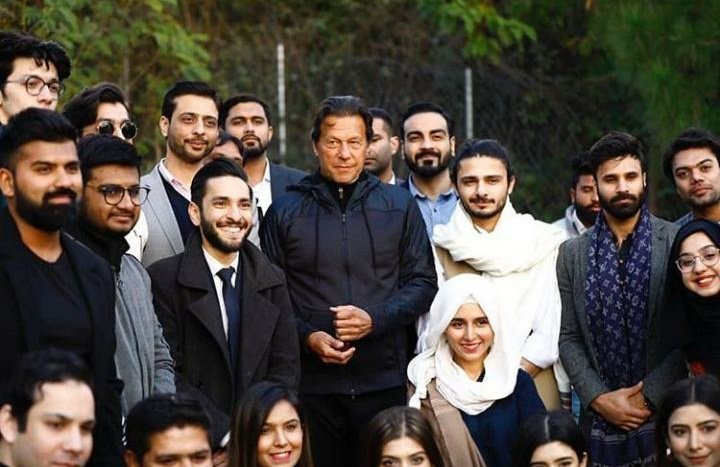 AhsanJoj's tweet photo. Idiot Khan still things that Digital media & social media would save his govt. #ZeroPerformance #AttaRs70 https://t.co/l02Myy0PbF