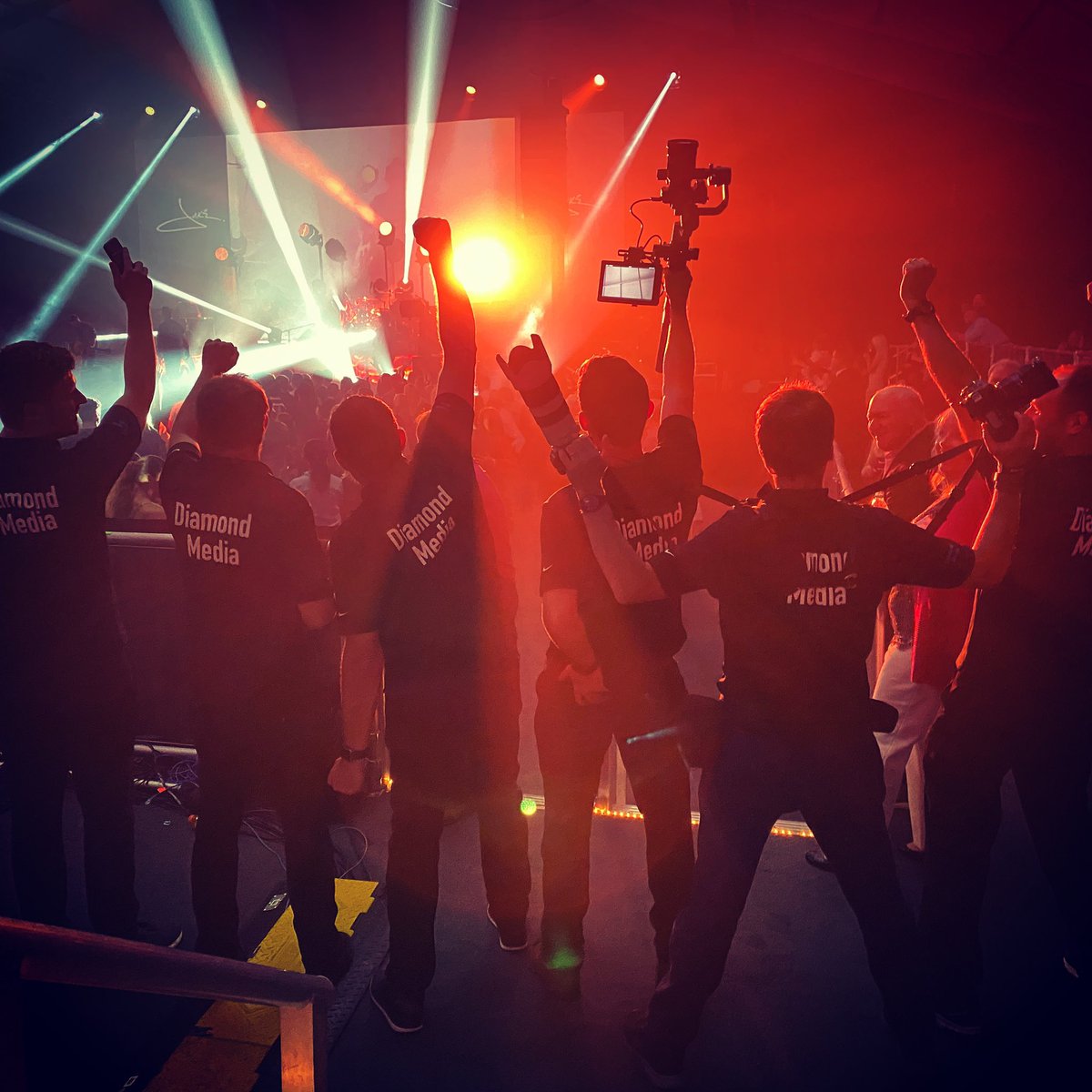 Light Enterprises tweet media