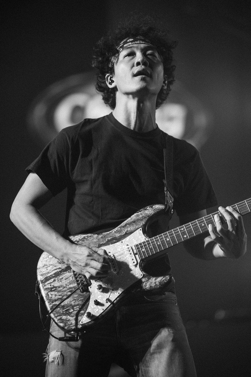 potatoband's tweet photo. #ChangMusicConnection #Musictropolis ในค่ำคืนนี้ที่ผ่านมาสุดยอดทุกองค์ประกอบ ขอบคุณพี่ๆ ศิลปิน ทีมงานเบื้องหลัง และผู้ชมชาวขอนแก่นทุกท่านครับ 🤘🏻💚
.
.
#Chang #potatoband #potatotour2020 #chudteejed #te12nphoto https://t.co/hQPJUvE40T