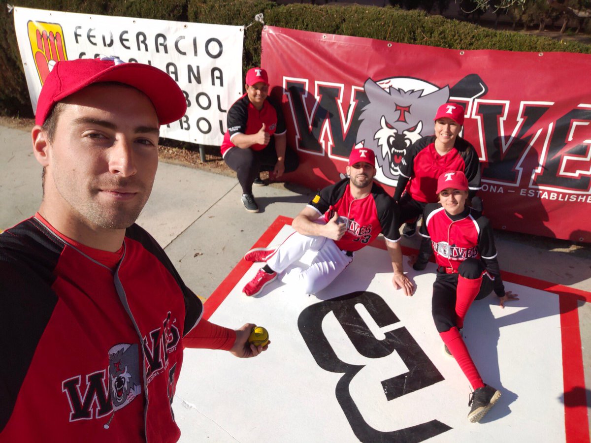 FCBeisbolSofbol's tweet photo. ⚾️🖐🏻 First @Baseball5 field at Tarragona region. Thank you Wolves club for believe in the new modality @WBSC and thinking in @youtholympics 2022 Dakar @WBSCPresident #baseball5 https://t.co/3CFsu8agv1