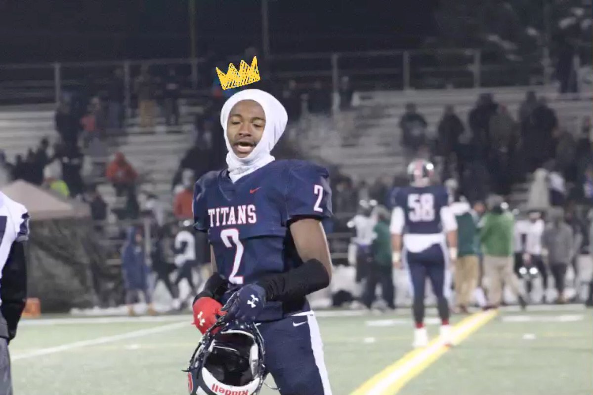 1andonlydreco's tweet photo. ✌🏾 OUT !   I’m not done ... TBC 🦹🏽‍♂️ 
Senior SZN Highlight Tape !
https://t.co/ek6P82uC0F https://t.co/AJh5T3lKEx