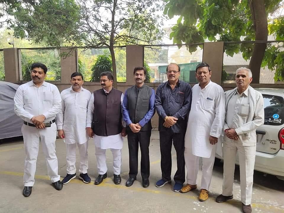 ChNathuSingh's tweet photo. दिल्ली बनाई थी, दिल्ली बनाएंगे। 🤚
@RahulGandhi @priyankagandhi @SChopraINC @INCIndia @INCDelhi
#SupportCh_NathuSinghNumbardar #NathuSinghForGhondha #GhondhaAssembly #DelhiAssemblyElections #DelhiElection2020 
#Congress
#CongressWaliDelhi 
#DelhiElections2020 #DELHI https://t.co/OZUU9JhQAn