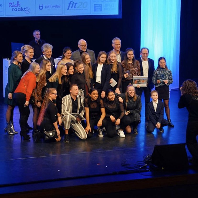 Trots op deze winnaars van de Weerter sportprijzen 2019 en alle andere genomineerden! Zoveel talent in Weert dat uitblinkt in allerlei sporten 🤩🏆🥇Gisteren weer genoten tijdens het Sportgala Weert - <a href="/weertinbeweging/">Weert in Beweging</a> <a href="/KiwanisWeert/">KiwanisWeert</a> @Puntwelzijn <a href="/munttheater/">Munttheater</a>