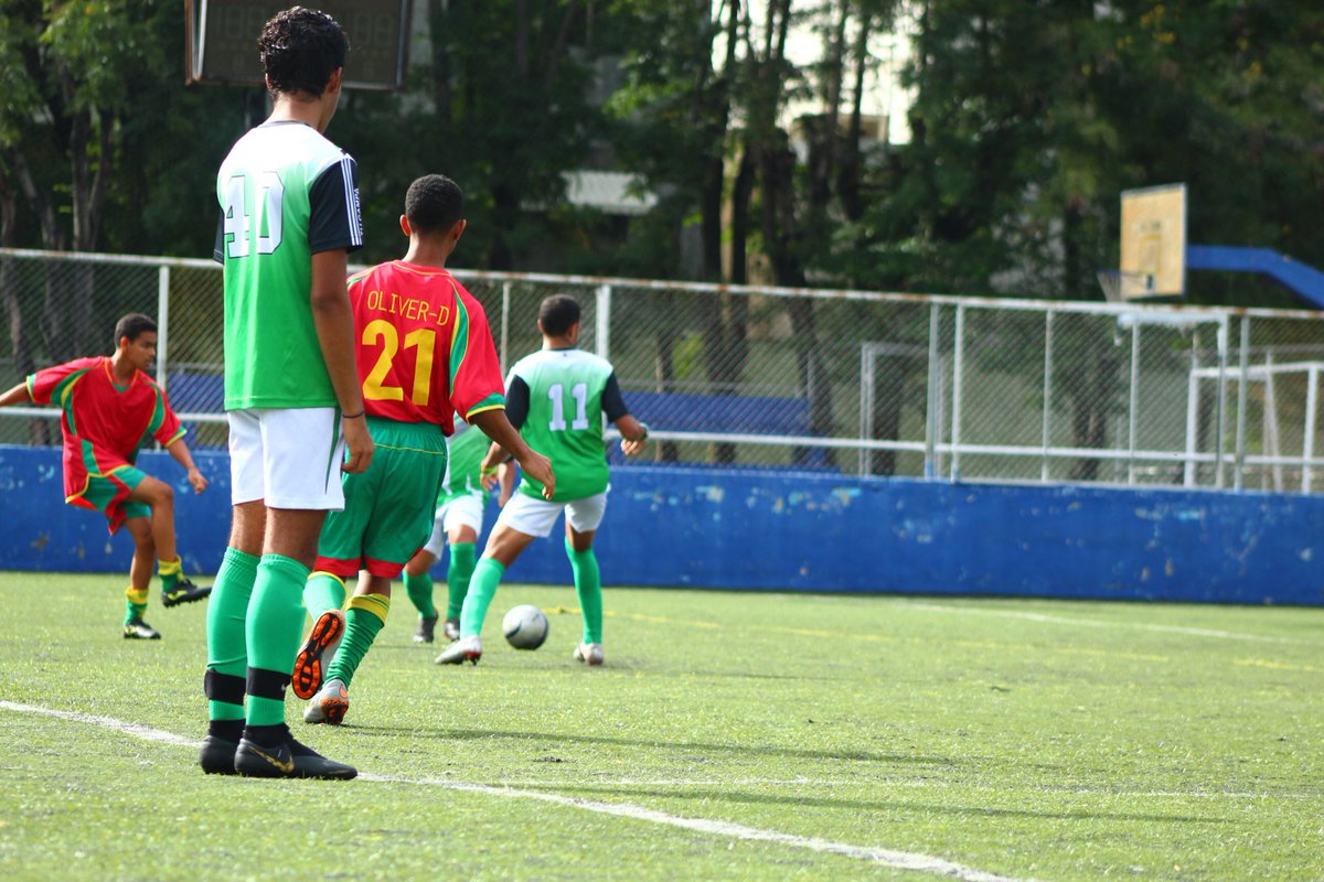 CdrAbril's tweet photo. @CdrAbril 1-2 @Campascasio 

Copa XL la Salle 

#Futbol #LiceyCampeon #Preolimpico2020 #concacaf #FIFA https://t.co/axVaKCN9Nl