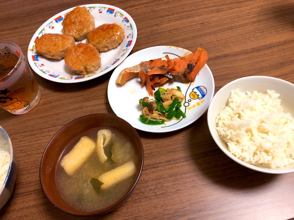 3eda_m's tweet photo. さいきんのごはん まだ基本的にしょっぱいか薄い https://t.co/E7Zw3zGq7S
