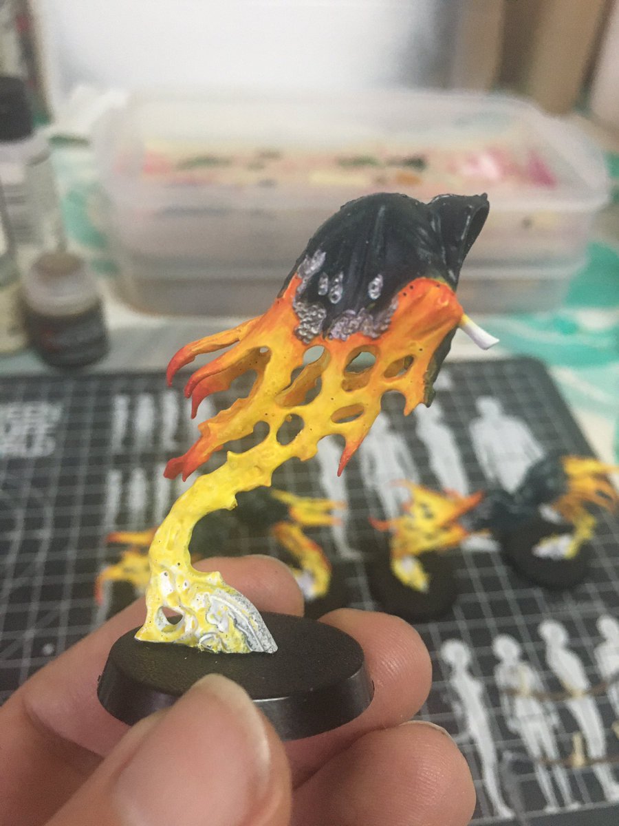 zane5546's tweet photo. #Hobbystreak Day 29. #flamegeists-red glazing on flame tips, Reaper Honed Steel base on chainmail, assembled, based. #Miniatures #miniaturepainting #LegionofHell #undead #piquet #wargaming #warhammer #nighthaunt #9thAge #Warmongers https://t.co/JlUqUbpVgm