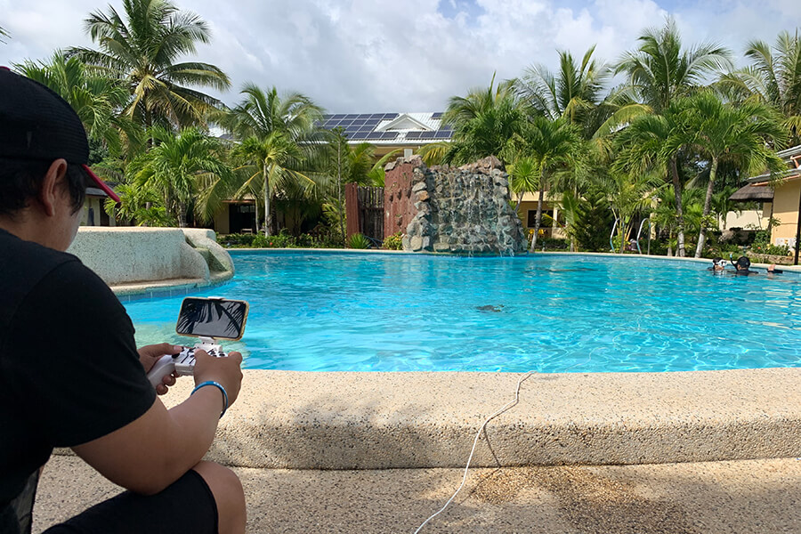 YoucanRobotics's tweet photo. Summer in Philippines🏝, they started their first diving in the swimming pool. Thanks for our consumers from the Philippines.
#bwspacepro #Youcanrobot #BWSpace #drone #underwaterdrone #underwater #robot #sea #ocean #4K #camera #undereaterphotography #undereatervideography #diving https://t.co/Sofvh26Hjx