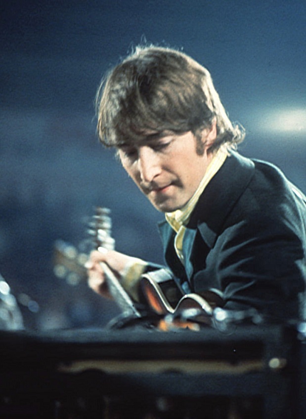 fab_four_b tweet picture