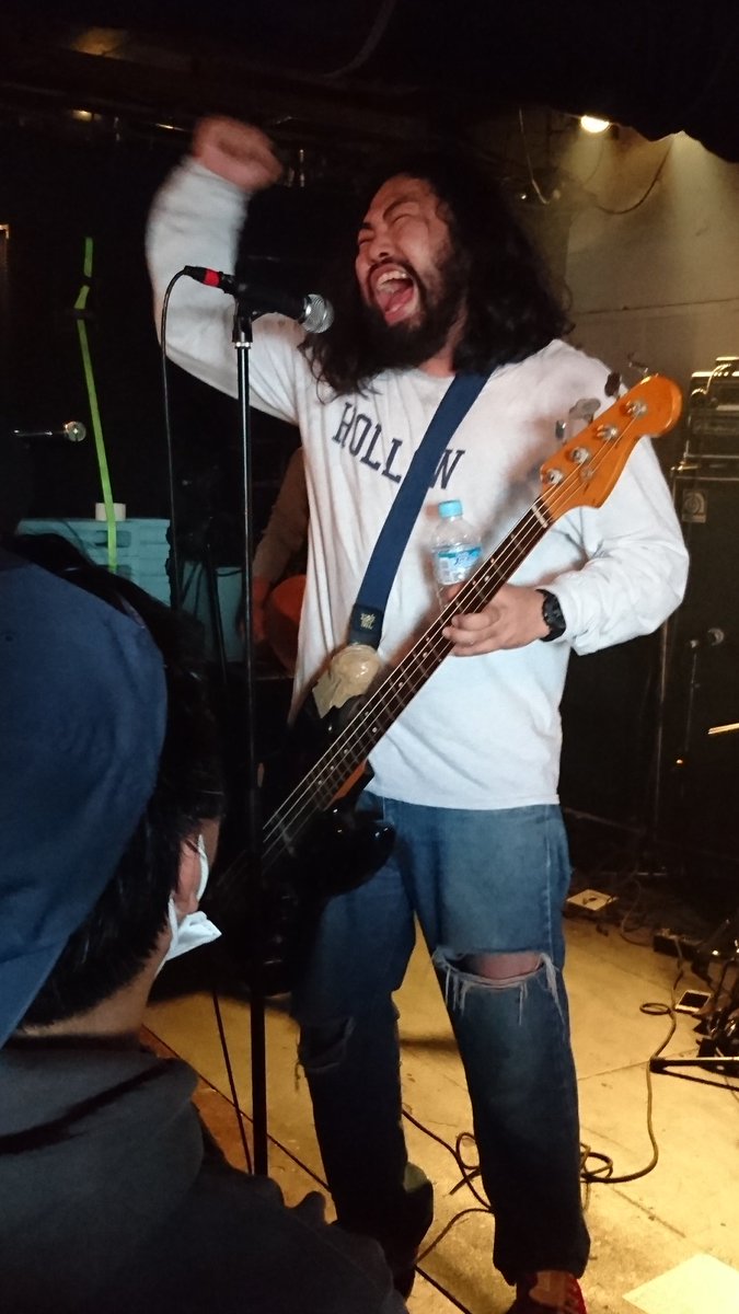 NEUTRAL_BASS's tweet photo. 今日も教祖様は楽しそうでした。
#しゅんすけ
#THROWYOURLIGHTS https://t.co/ScDpxBVRhX