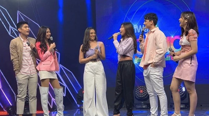StarPopPH's tweet photo. what a sight. Robi and Sharlene with Star Pop Artists @maymayentrata07 @_kiatakahashi @iamshawntelcruz & @Barber_Edward_ on one @iwantasapofc stage π₯°β¨
#ReasonEnough here : https://t.co/mT5eqNr54S https://t.co/eLKCnlGMTl