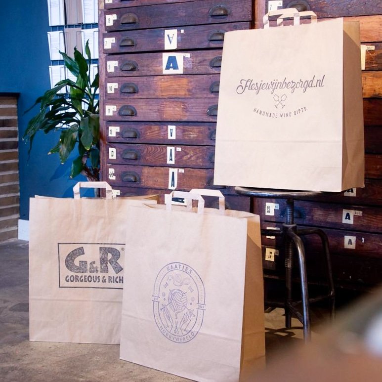 Tasje erbij? #logostempel #stempel #branding