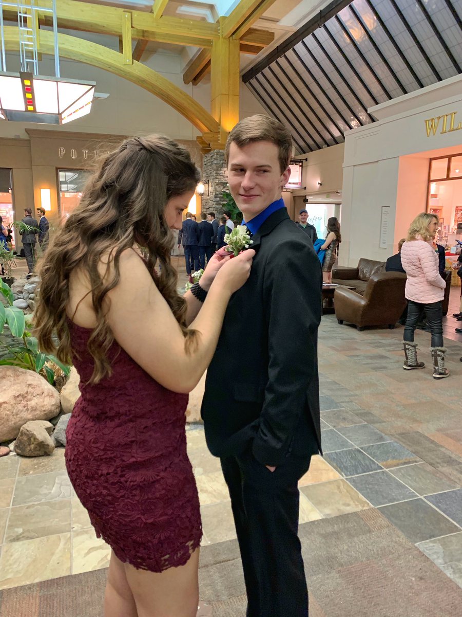 afeldman_23's tweet photo. Happy formal ❤️ https://t.co/aVPnZi2csl