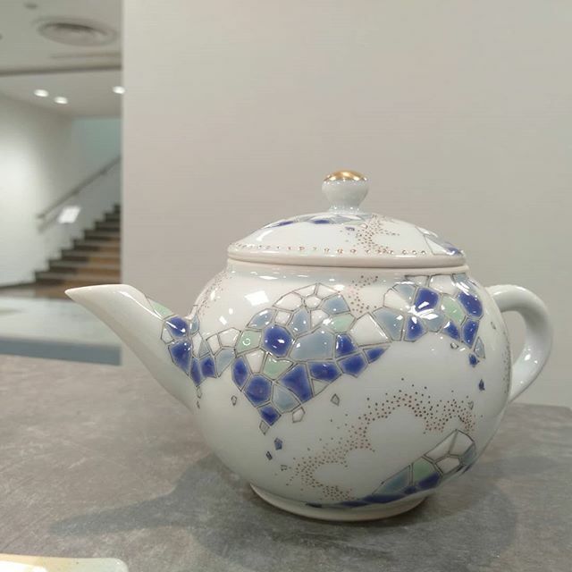 Twitter पर ギャラリー桃青 白山 茶壺 Tea Pot 早助千晴 九谷焼 盃 皿 松坂屋 名古屋 ギャラリー桃青 陶器 絵付 Chiharuhayasuke Kutaniyaki Kutani Sake Matsuzakaya Nagoya Gallerytosei Pottery Ceramic Youngartist Kutaniware T Co Twitter पर ギャラリー桃青 白山 茶壺 Tea Pot 早助千晴 九谷焼 盃 皿 松坂屋 名古屋 ギャラリー桃青 陶器 絵付 Chiharuhayasuke Kutaniyaki Kutani Sake Matsuzakaya Nagoya Gallerytosei Pottery Ceramic Youngartist Kutaniware T Co