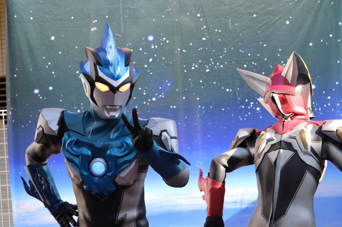 Hanabi Ar Twitter 13時お見送り後 帰るロッソ ブル イエイ ブル イエイ イエイ ロッソ か え る ぞ これぞ湊兄弟w 馬込ハウジングギャラリー ウルトラマンロッソ ウルトラマンブル