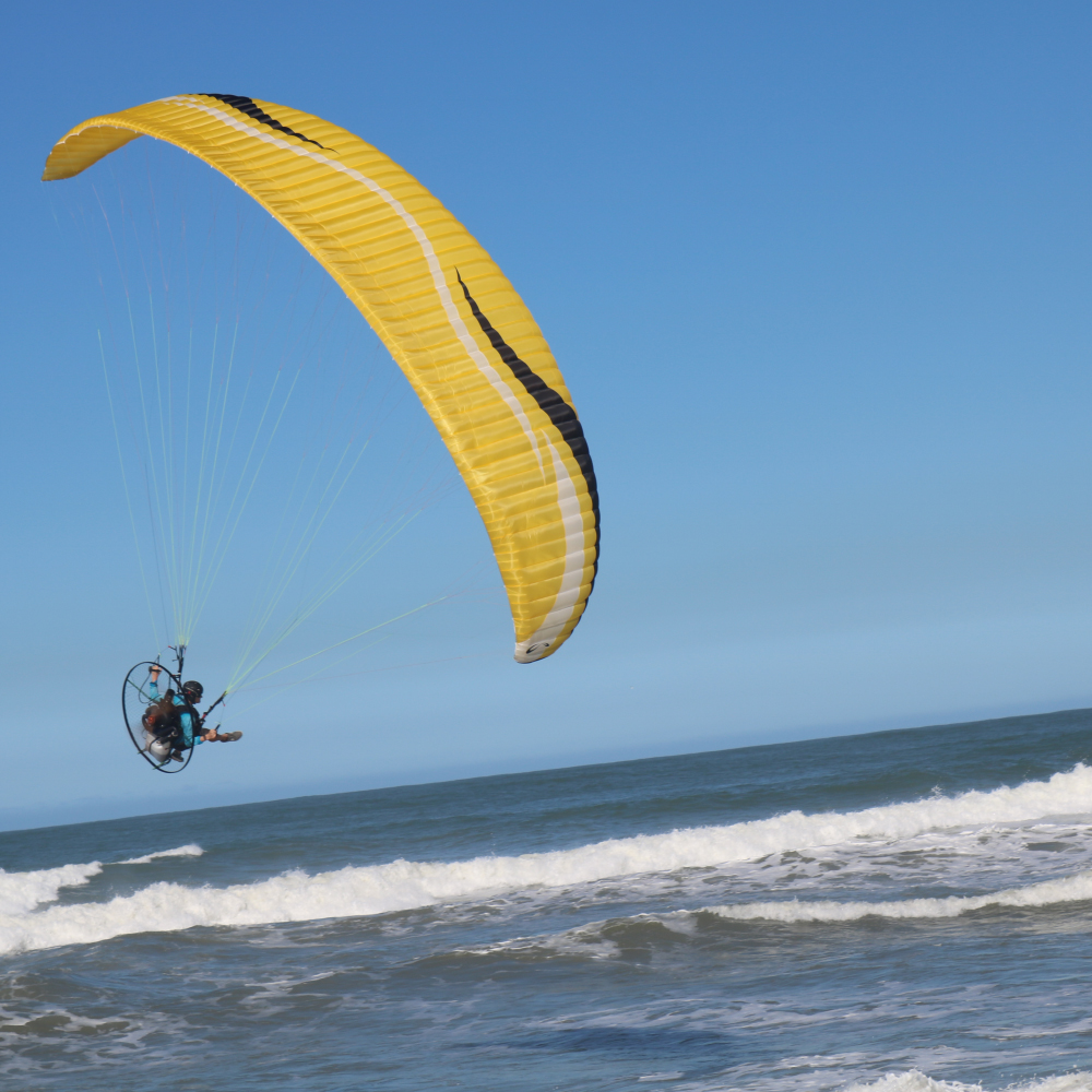 solparagliders's tweet photo. Domingão e você acordou cedo para um voozinho antes do almoço, legal.
#runnerxc #paramotor #paramotoring #paramotors #paramotrobrasil #solparagliders #paramotorsc https://t.co/f14TT7U8l4