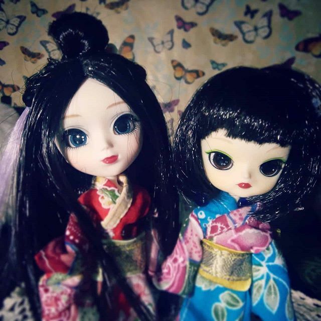 ningyou_hime's tweet photo. Ningyou Hime has become Dreamglow! ✨🌟✨new site, blog, and many many introductions to new friends coming soon~ Please meet Seiko and Tomoe to celebrate! 💖⠀
⠀
#pullip #doll #pullipsofinstagram #pullipstagram #pullipgram #pullips #littlepulliphimeyu… https://t.co/jkGsTvQhnc https://t.co/0Rp2m3Nbz3