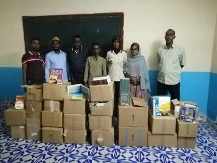 DjiboutianP's tweet image. Books for #Djibouti prisoners

A commendable initiative coming from #Randa Network Organization

RAR gives all kinds of books to prisoners of #Gabode Civil Prison

&amp;gt; 100 of books have been offered to prisoners a way to show them affection, love &amp;amp; to express solidarity toward them