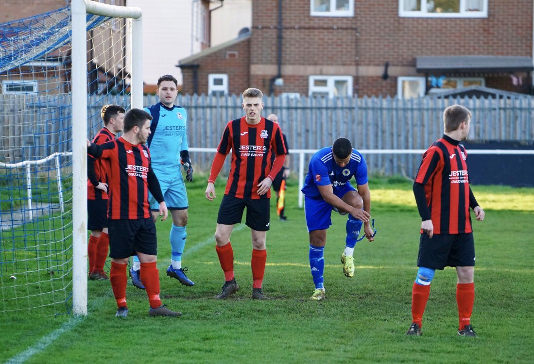 For more top pictures from Saturdays fixture.........visit instagram.com/p/B7fodS-AnEQ/…

<a href="/edmayesphoto/">Ed Mayes Photography</a>