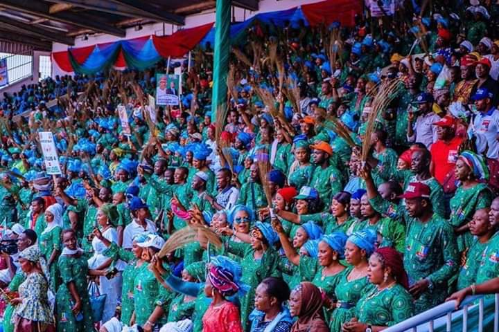 MalaTujjani73's tweet photo. #Lastyear_Memory
While President @MBuhari is still in Jos receiving & undiluted love from the good people of Plateau State Dolapo, on behalf of H.E @AishaMBuhari, gathered thousands of women&youth in the City of Ibadan & did it for #PMB4Plus4 D #NextLevel is settled everywhere! https://t.co/z2Zv5x7Rbe