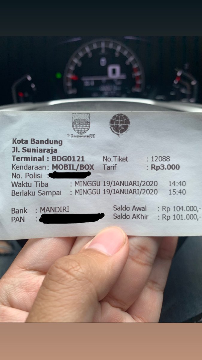 didach's tweet photo. Saya bayar parkir 2x ke Pemkot via mesin parkir dan petugas parkir kumaha ieu Kang @ridwankamil @dishub_kotabdg @OdedMD @PemkotBandung @infobdg @RadioElshinta @ElshintaBandung https://t.co/akA0TzmxRl