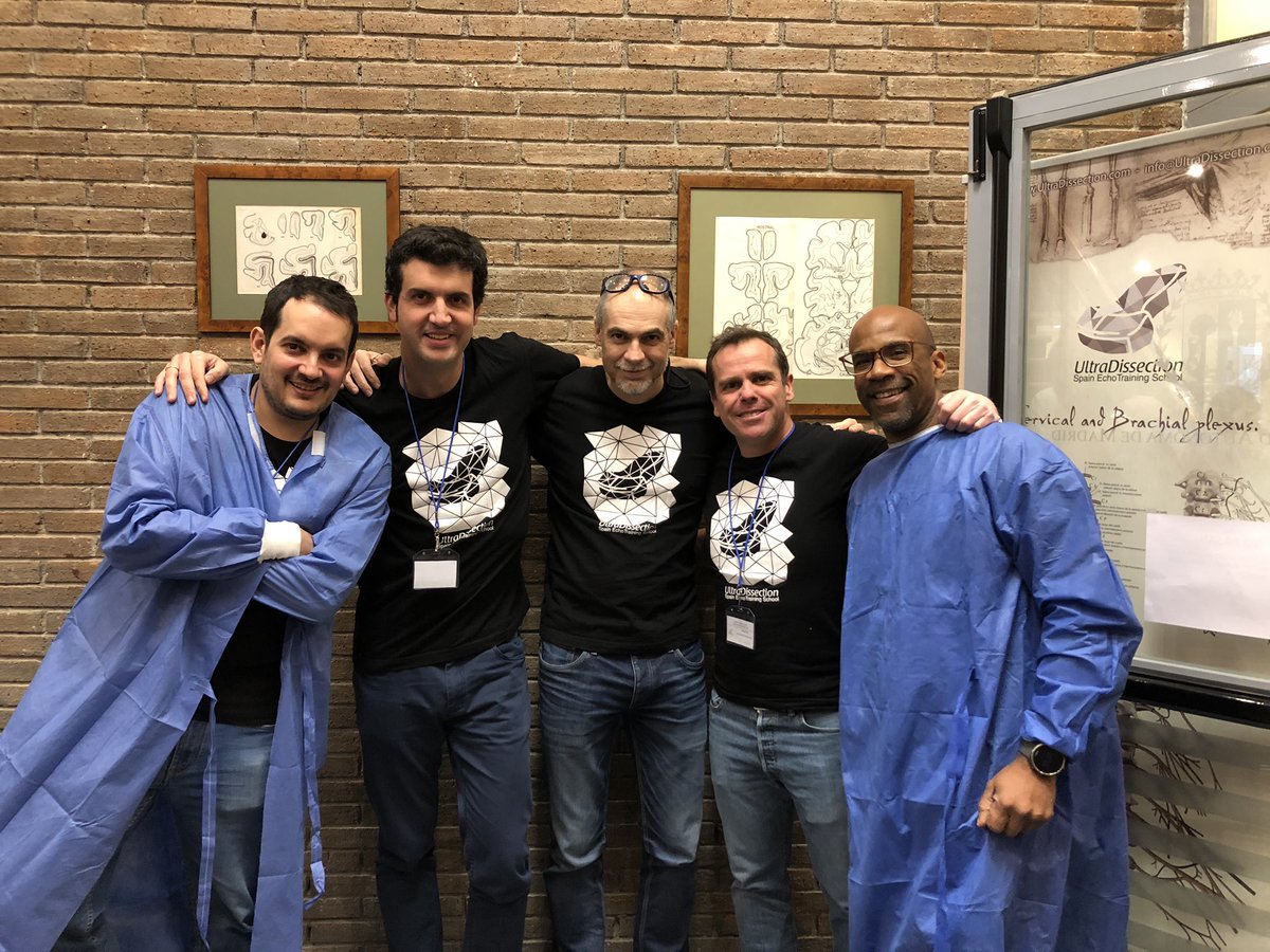 herrero_dr's tweet photo. Otro éxito de @ultradissection con este curso de correlación Eco-fluoroscópica, rodeado de grandes profesores y amigos. Gracias @mfajardoperez por invitarme de nuevo a vivir esta experiencia única #chronicpain #painmanagement #painworkshop #painblocks #ecofluoroscopia https://t.co/bO86OWvmB3