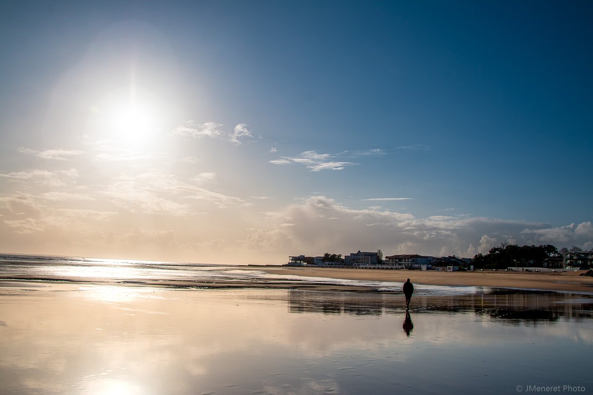 JMeneretPhoto's tweet photo. Balade à #LaTranchesurMer #photography #streetphotography #Dansle85 #destinationvendee #Vendée #vendeetourisme #dailyphoto #France https://t.co/txiikZY5Uw