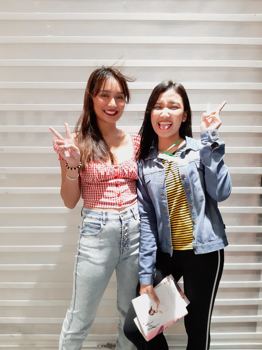 binikathreng's tweet photo. Hi @bernardokath 😻
#KathrynAtCityMallSorsogon https://t.co/dEa8fUtDAJ