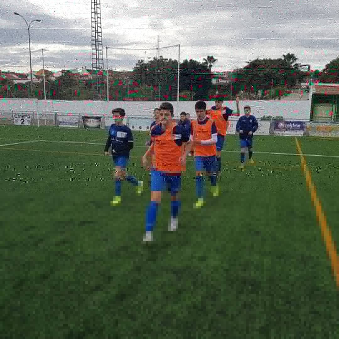 PLCompadres's tweet photo. ⚽ Derrota #Infantil3a
#AtléticoEstación - 4
#CDCompadres - 1
⚽Pinilla
Crónica
Partido muy dicicil en el que pusimos el corazón pero no nos llegó.
A seguir luchando, seguimos quintos, y a ganar el siguiente encuentro en casa para pelear al máximo 💪💙.
#LocuraCompadres https://t.co/wlc8yEL0kQ