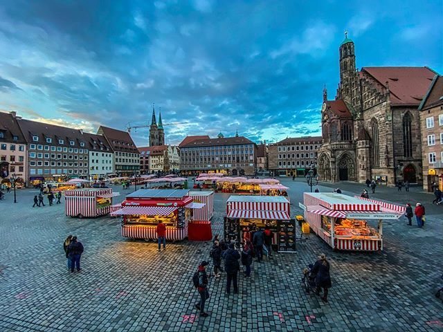 Nürnberg, Hauptmarkt .
.
.
.
.
 #icu_architecture #jj_architecture #creative_architecture #arkiromantix #tv_architectural #archimasters #excellent_structure #arquitecturamx #citybestpics #agameoftones #city_explore #illgrammers #thecreative #shotaward #s… ift.tt/2tzNXCe