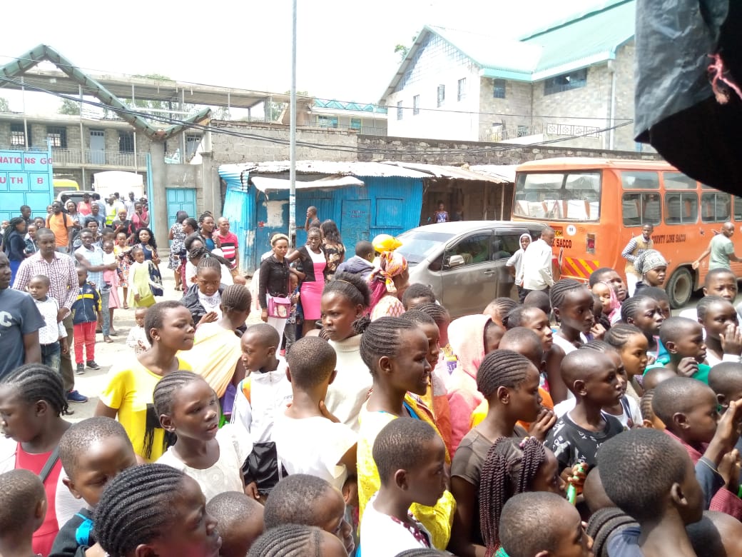 The research targets 2000 children both in Buruburu and Mukuru of 5 to 18 yrs .and after the research government is planning to enrol treatment national to help end lung problem to children 
<a href="/TupumueP/">Zindua Creatives Organization</a> 
<a href="/kkemboi72/">The Lord Kirgit</a> 
<a href="/CindyGrayGlas/">Cindy Gray</a> 
<a href="/BowyerCressida/">Cressida Bowyer</a> 
<a href="/KEMRI_Kenya/">Kenya Medical Research Institute</a> 
#pumuafitiishifiti