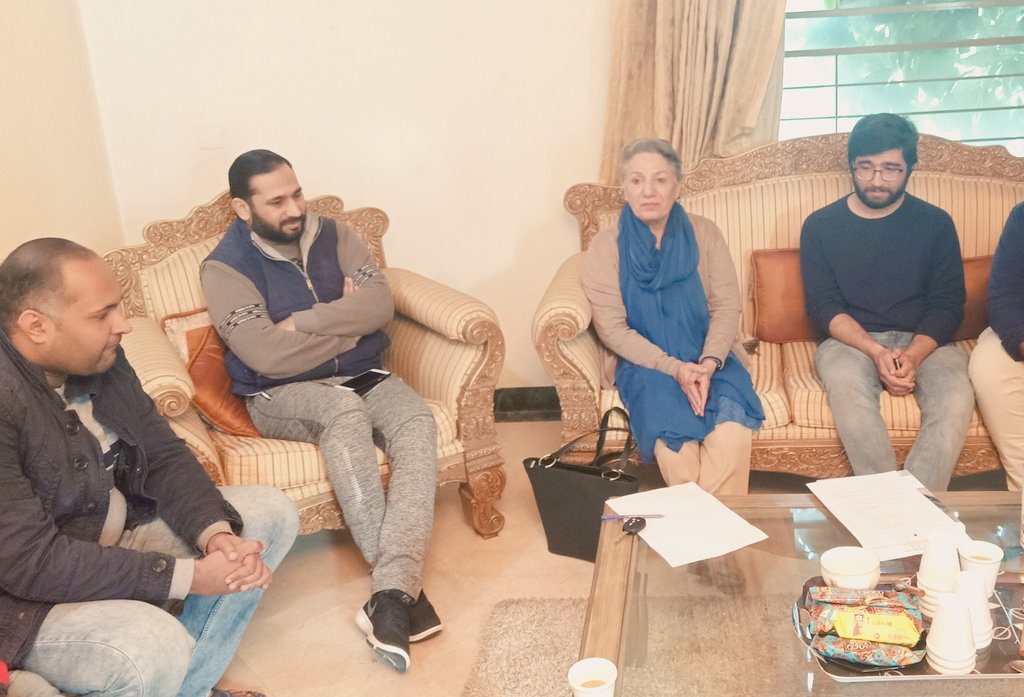 ZahidNabiGill's tweet photo. تنظیم سازی اور ووٹ ٹرانسفر میٹنگ
گراؤنڈ ورکرز سے بڑا اسٹیک ہالڈرز کوئی نہی
Thanks for Coming Apa @naveed_rukhsana
#WardLevel https://t.co/Xz2Koaz8zz