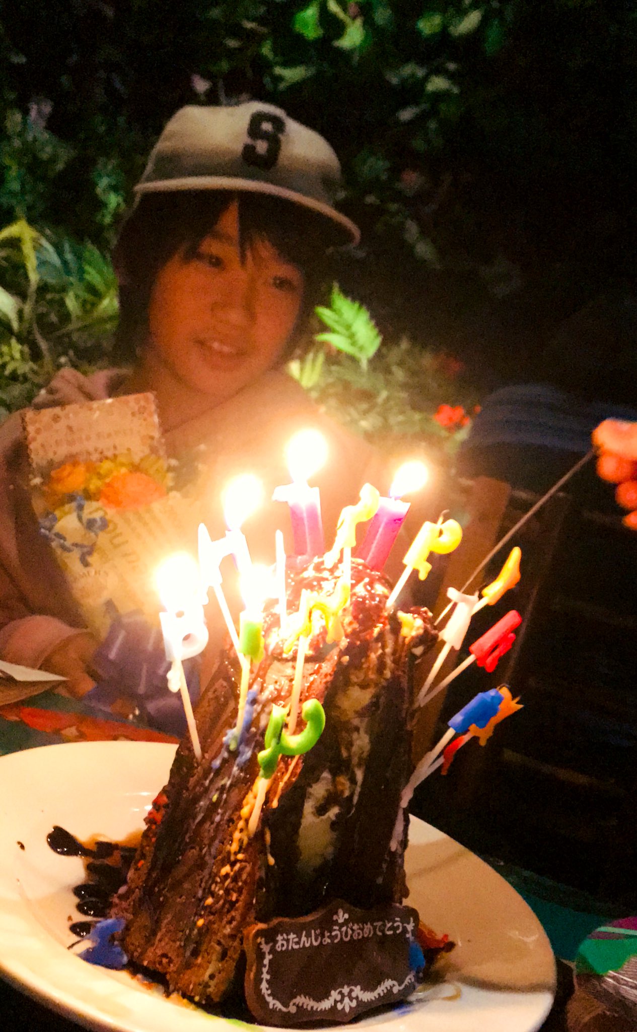 夏海 今日で11歳になりました イクスピアリのジャングル レインフォレストカフェにて バースデーソング歌ってもらって何だか嬉しかったです これからも元気にがんばります 誕生日 T Co Mguefo8x4b Twitter