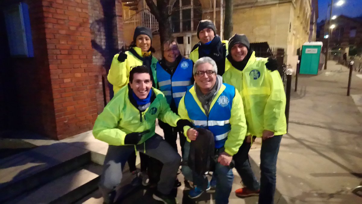Ce matin une partie de l'organisation des <a href="/lionsparis9run/">10km du Neuf Lions Paris 9 Run</a> est bénévole sur la course des 10km du 14eme - Paris !

#10km #10k #paris #running #run #mairieduneuf #CourseSolidaire #lionsclub #leoclub #weserve <a href="/Mairie9Paris/">Mairie du 9e Paris</a> <a href="/LionsFRANCE/">Lions Clubs France 🦁🇫🇷</a>