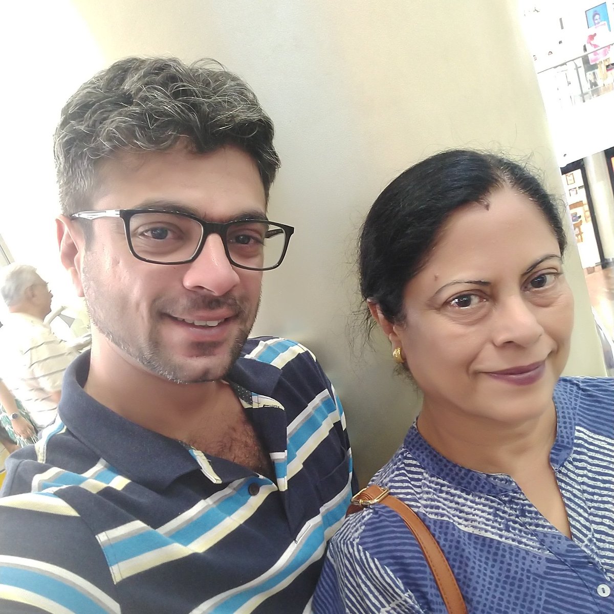 NotMengele's tweet photo. Twinning and winning.
#datewithmom https://t.co/3mBjDAEwUM