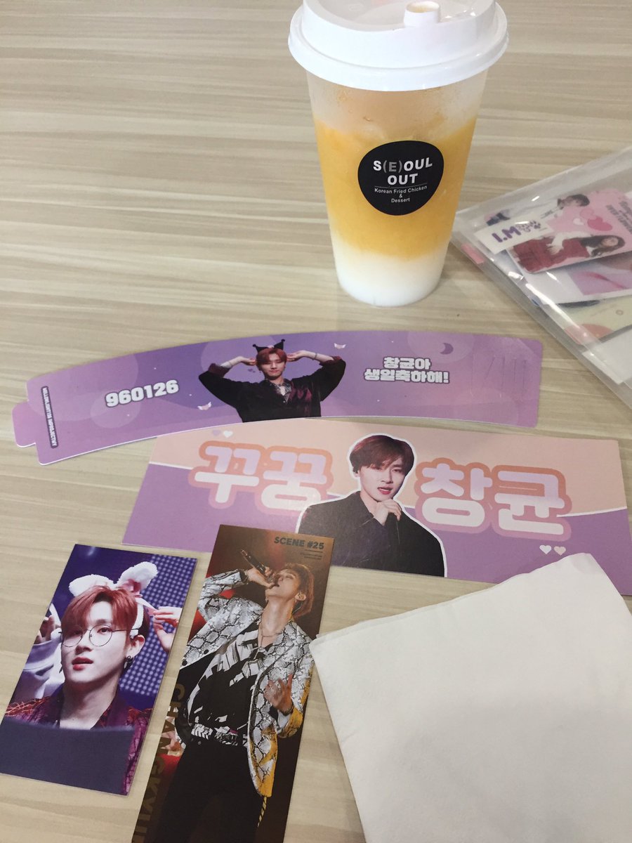 4showhee's tweet photo. thank you for holding the event organiser 💜 #IMSCENE25 https://t.co/ySyXqnOx7J