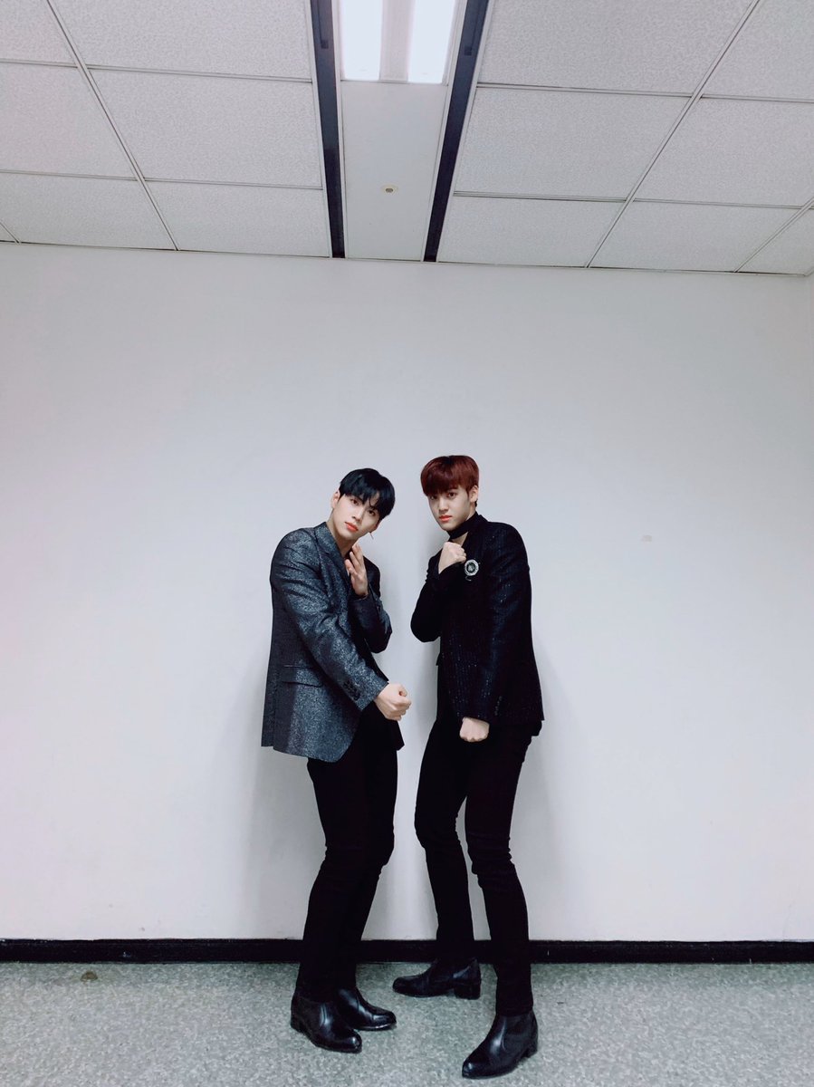 official_bofyou's tweet photo. [#비오브유 (B.O.Y)]
인기가요에 
인기있는 비오브유 가 떴습니다 ❤️
벌써 3주차 마무리 실화?!?!?!?!?!
미츄 졸귀탱 다 혼나까?!?!?!?!!

#김국헌 #송유빈 https://t.co/lfudSKk6SL