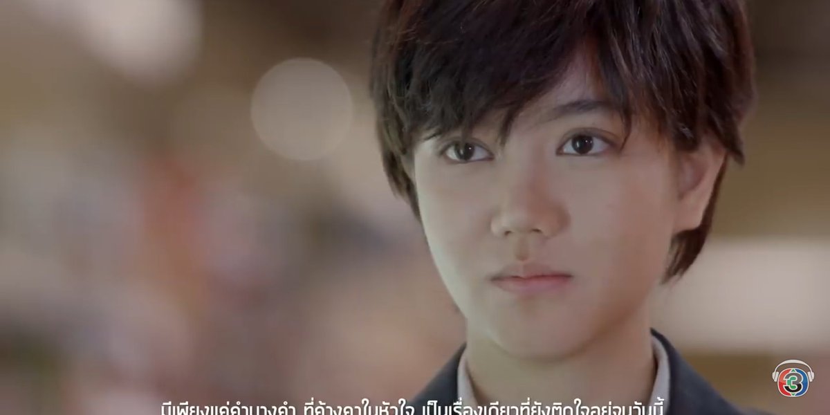 mybaby_ppp's tweet photo. #ซ่อนเงารัก #ซ่อนเงารักep6 ตั้งแต่เมื่อวานที่สลับตัวกันมาไป คิดว่าหลังจากนี้คงจะสลับกันให้วุ่นอีก  อย่างเช่นฉากนี้
ผู้หญิงที่อยู่กับเมฆคือเอย ส่วนอีกคนคือมาย ดูจากที่รูปที่4อ่ะ มายใส่ชุดเดียวกันกับรูปที่2เลย แถมในรูปที่4มายปาวิกใส่กระจกด้วย สลับตัวกันชัวร์~~ https://t.co/lPKsu5kh07