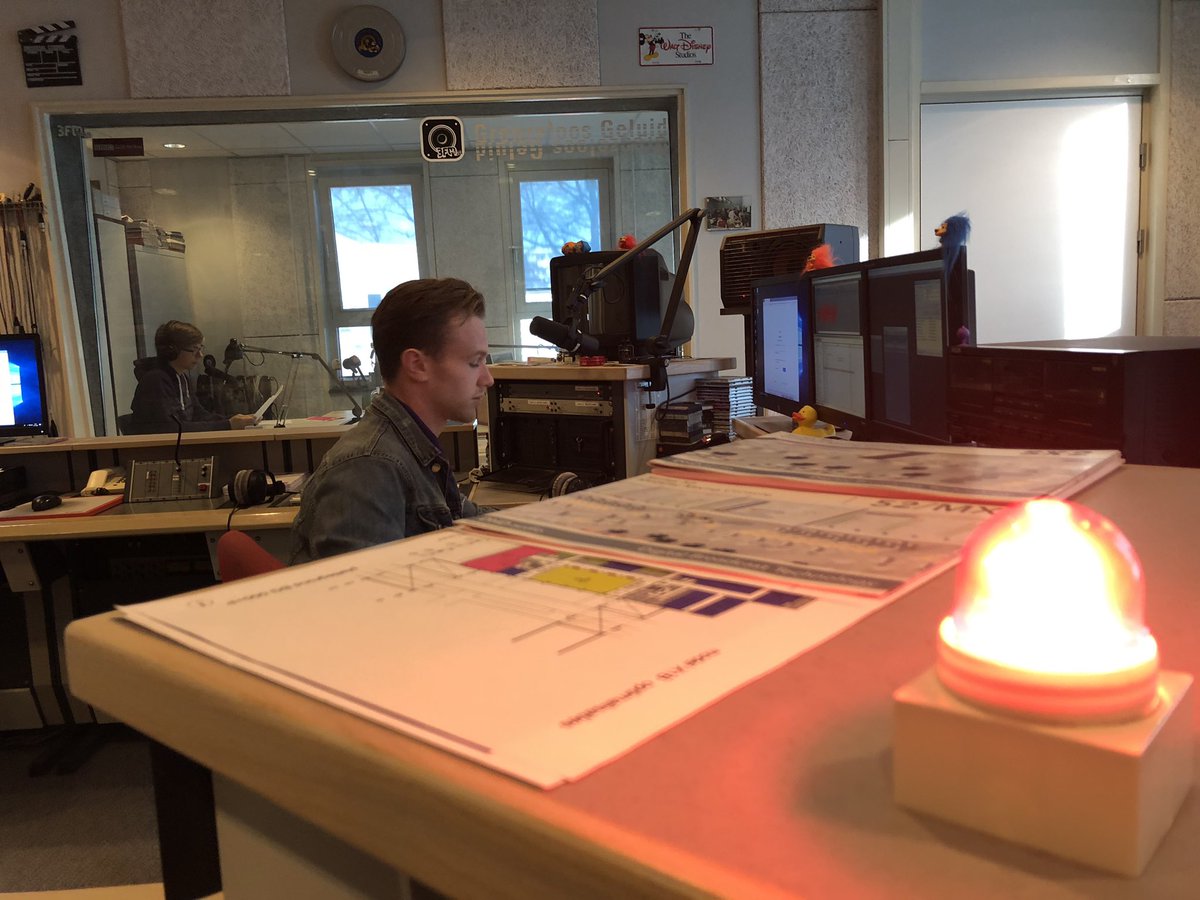 #FHJ #wijzijnfontys welkom in de radiostudio.