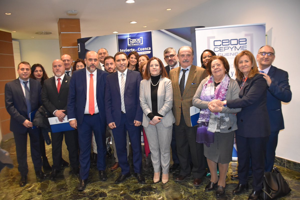 PSOE_Cuenca's tweet photo. Alcaldes y concejales de @PSOE_Cuenca han asistido al foro ‘Invierte en #Cuenca’ organizado por @ceoecuenca en Madrid. Porque no hay nada como hablar bien de lo nuestro para que otros quieran venir. ¡Gran iniciativa! #unlugarparainvertir #unlugarparavivir https://t.co/1UWHnWQM6m