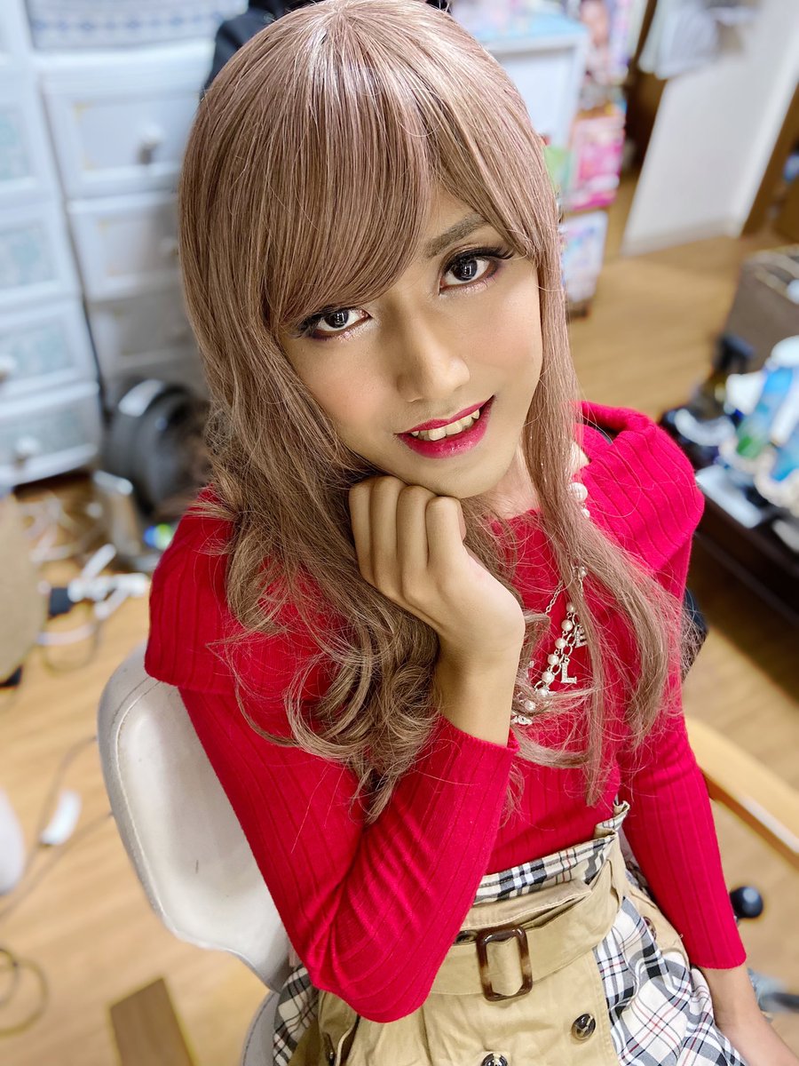 ট ইট র 女装サロンstudio Raar 新宿 オーダ 黒ギャル ゆきぽよ系 彼女さんがこの日の為にギャルネイルチップ作ってた ナイスカップル Raar 女装 黒ギャル