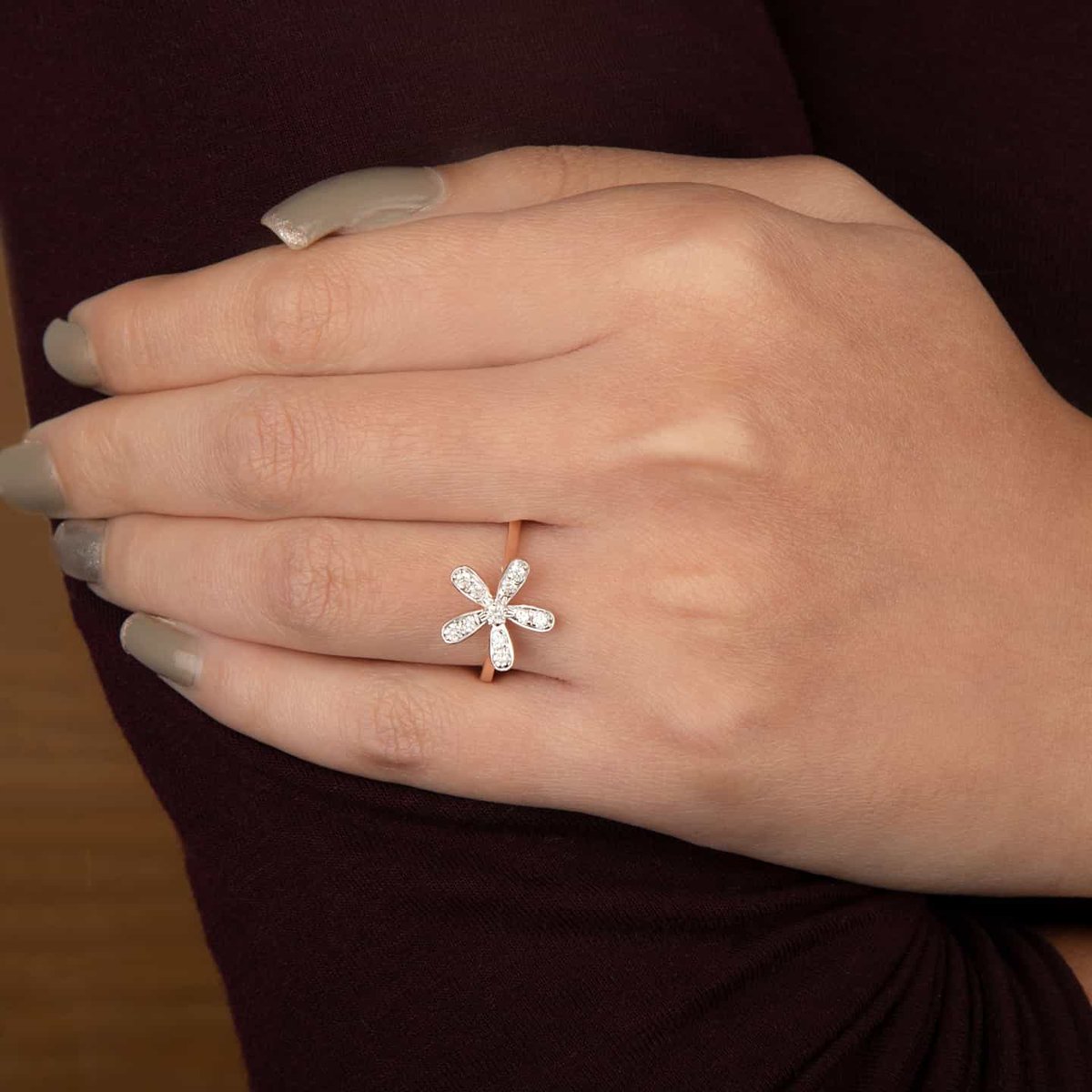 DiamondMela's tweet photo. "Jewellery represents purity, permanence and love"π
Check out this amazing diamond ring available in more than 500 stores in Mumbai, to check the nearest one, DM us.
SKU#DM005RNGCR85889
#diamondring
#readytoship
#morethan30000products
#exclusivering
#igicertified
#diamondmela https://t.co/IOxc5nqwJo
