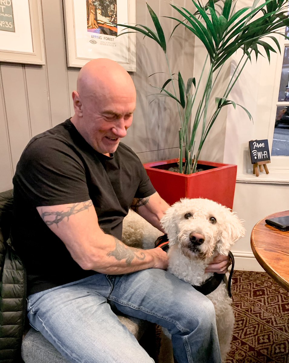 We have a new feature! #dogsofthekingshead ! To be featured take a photo of your furry friend in our pub and use the hashtag above! The feature will be uploaded every Sunday🐶 -for now here is our first doggo to be featured! His name is Larry (we like to call him Loudmouth Larry)