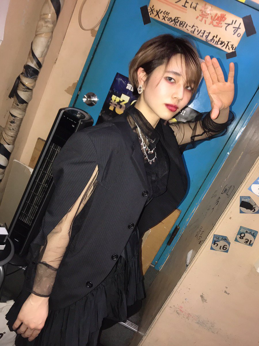 Bforest24's tweet image. fleufleu新体制にて

初めてのLiveでした。

本当にここからが新しいスタートだと思っています。
メンバー一致団結して頑張ります！

#RUIDOk2 #素敵なお花
#メンバーって響きが良いな
fleufleu week 最終日でした。