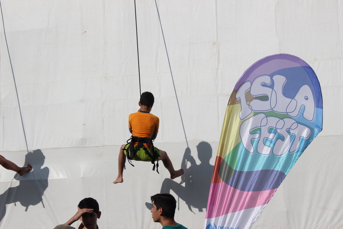 tatuhess's tweet photo. Excelente día de festejos con nuestros niños, niñas, y la familia toda. #IslaFest.
Ciudadanía Activa, con Acciones Concretras. #subseniñezadolescenciayadultosmayores
#secretariadeciudadania
#neuquencapital https://t.co/jjPEAjowOL