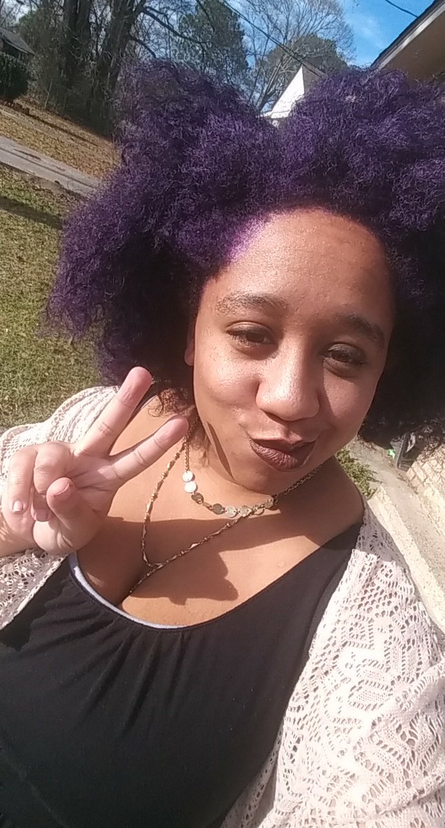 bugggg_love's tweet photo. Purple hair dont care 🤷 https://t.co/lFsENjKS7D