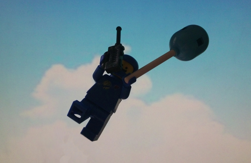 LEGOBenny's tweet photo. I have an emergency abort system! #SpaceyX #SpaceX #CrewDragon #awesome https://t.co/aayBd0Tg15
